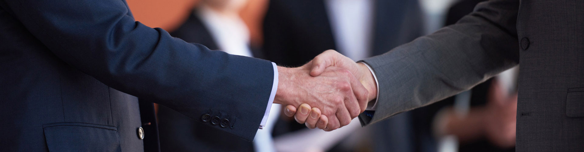 Contactaţi-ne